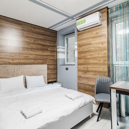 Balabana Red Apartment Lviv Dış mekan fotoğraf