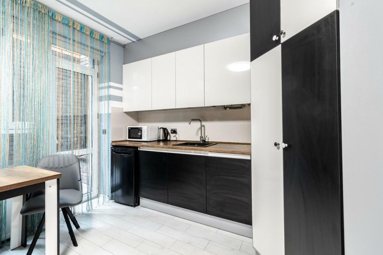 Balabana Red Apartment Lviv Dış mekan fotoğraf